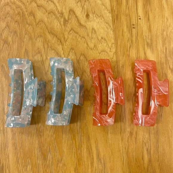 Brand New, Never Used Set of 4 Hair Claw Clips - Picture 4 of 4